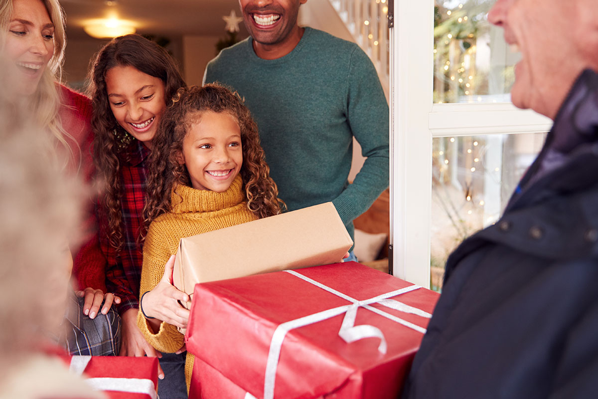 Christmas Clearing House Hearts of Cleburne